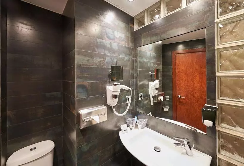 Fotos del hotel Dwo Garbi Millenni:  7