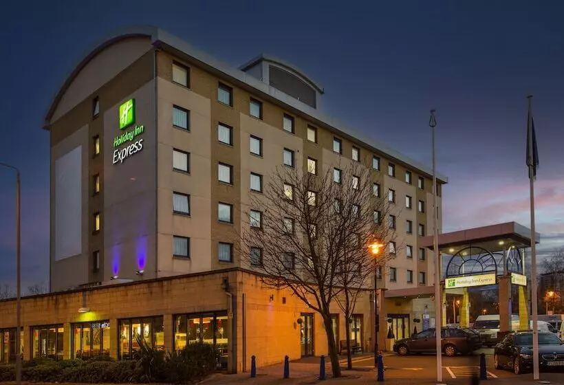 Fotos del hotel Holiday Inn Express London Wandsworth:  22