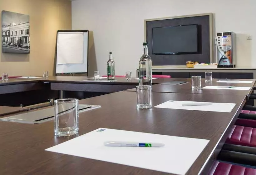Fotos del hotel Holiday Inn Express London Wandsworth:  5