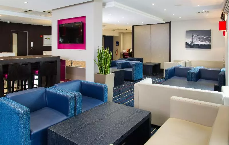 Fotos del hotel Holiday Inn Express London Wandsworth:  10