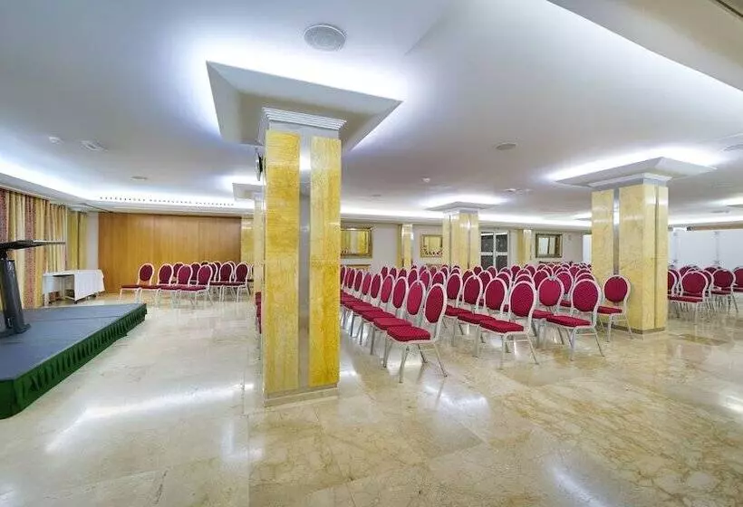 Fotos del hotel Bull Reina Isabel & Spa:  18