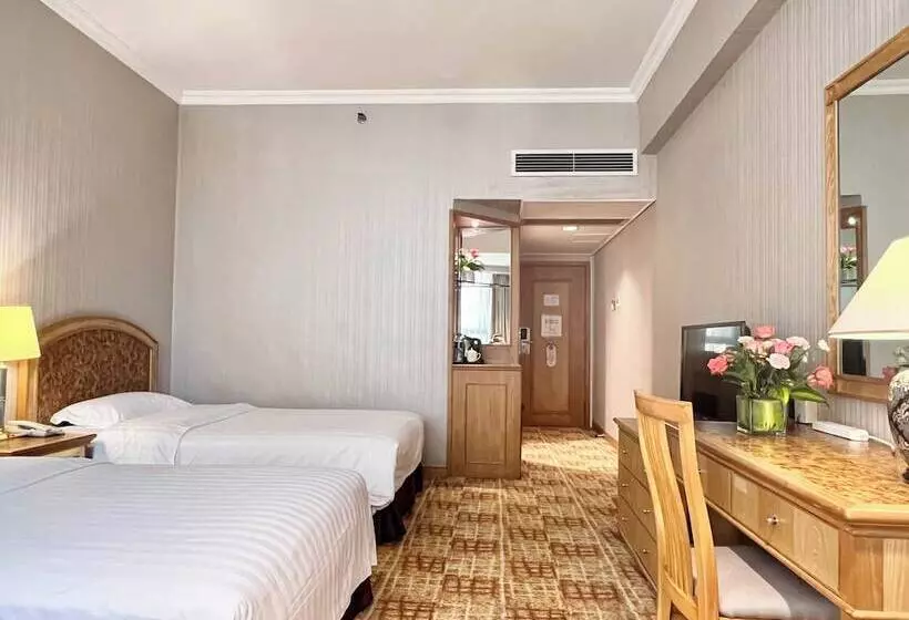 Fotos del hotel Century Plaza:  17