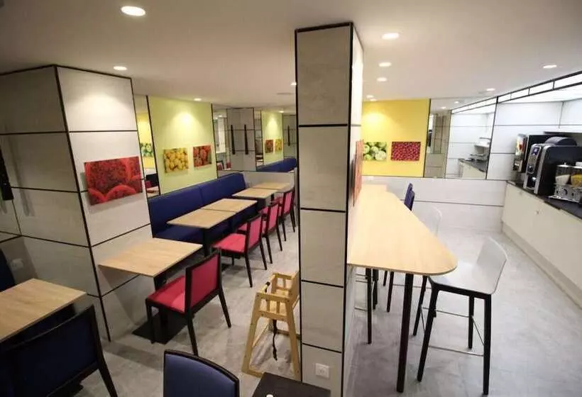 Fotos del hotel Hôtel Charing Cross:  17