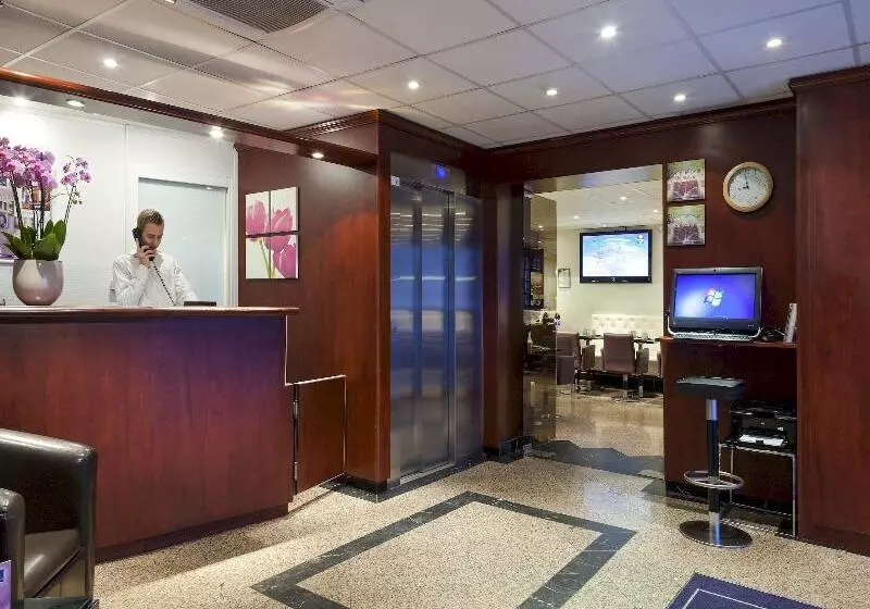 Fotos del hotel Timhotel Paris Gare De L'est:  3