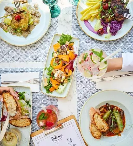 Fotos del hotel Mamaison Hotel Andrassy Budapest:  2