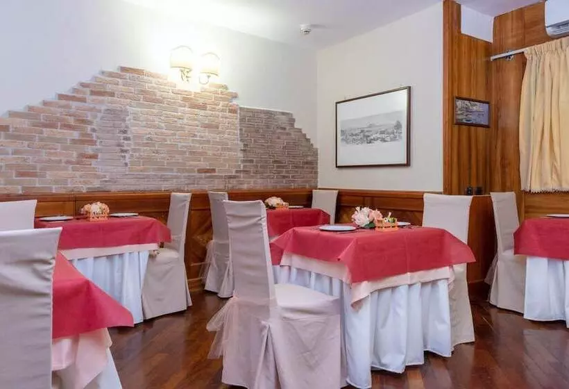 Fotos del hotel Suite Esedra:  2