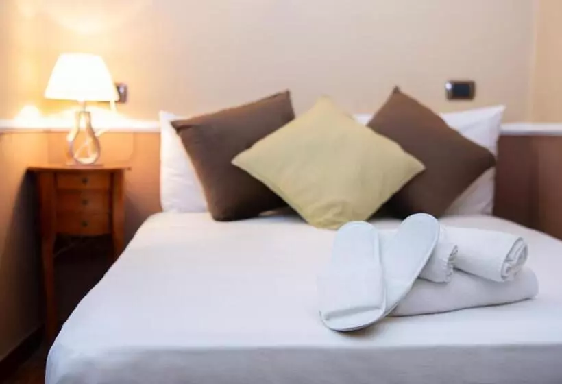 Fotos del hotel Suite Esedra:  16