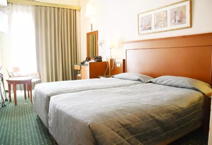 Fotos del hotel Adrian:  9