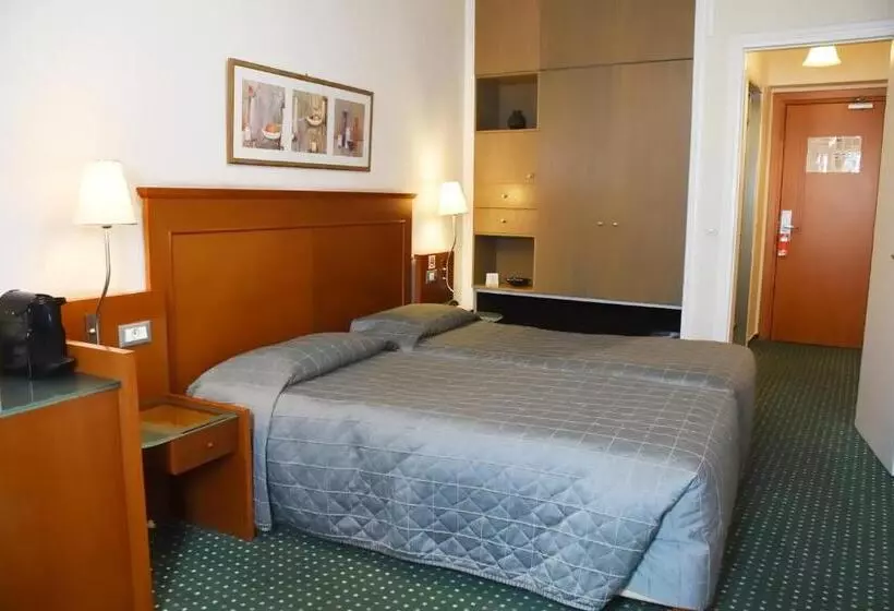 Fotos del hotel Adrian:  5