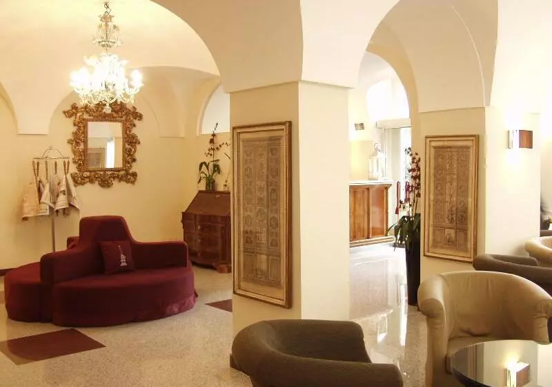 Fotos del hotel Albergo Santa Chiara:  11