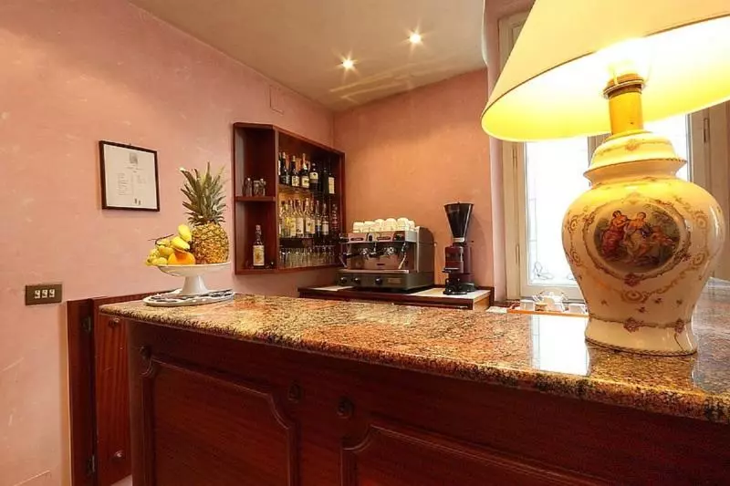 Fotos del hotel Alinari:  3