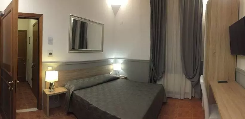 Fotos del hotel Alinari:  7