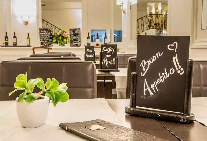 Fotos del hotel Modigliani:  17