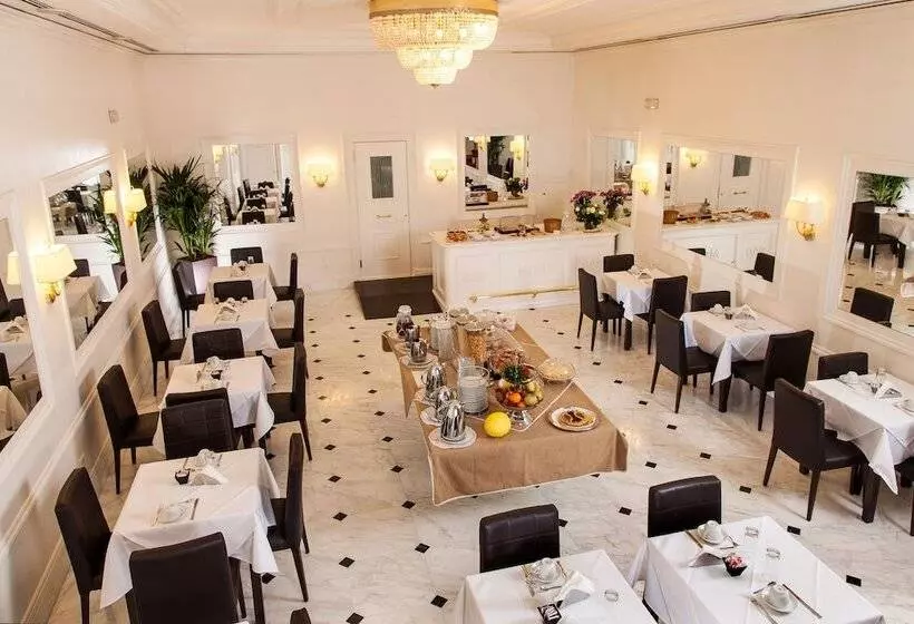 Fotos del hotel Modigliani:  9