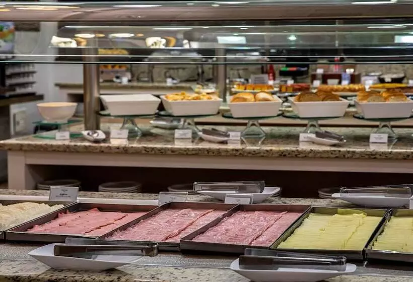 Fotos del hotel Tarobá:  25