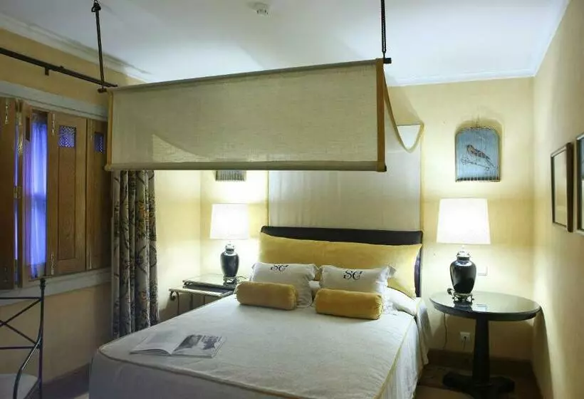 Solar Do Castelo, A Lisbon Heritage Collection