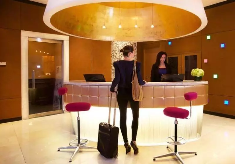 Fotos del hotel Opus:  7