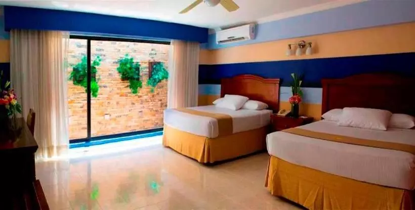 Fotos del hotel Plaza Colonial:  17