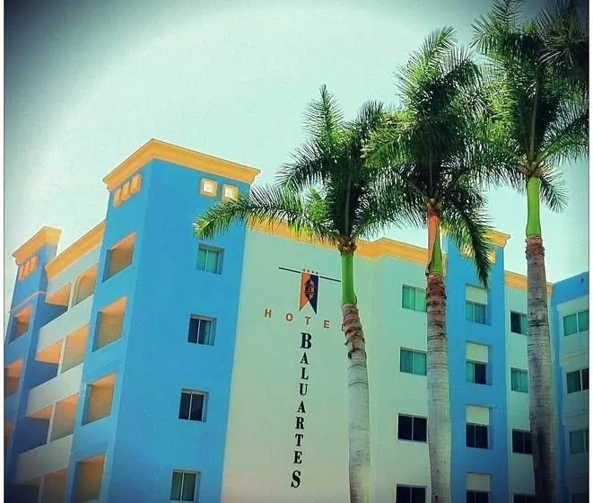 Fotos del hotel Baluartes:  5