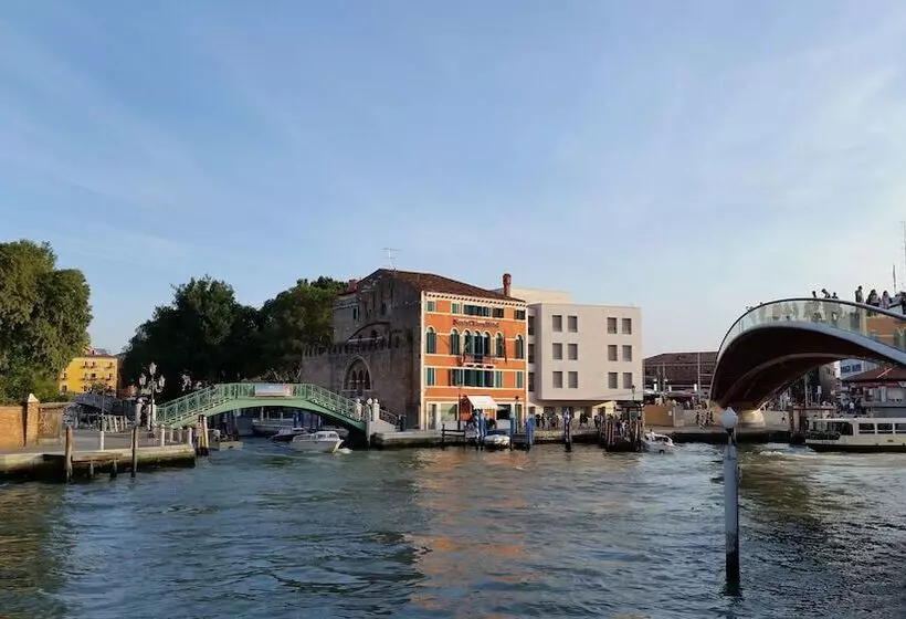 Fotos del hotel Santa Chiara:  23