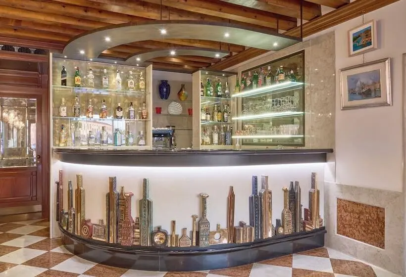 Fotos del hotel Santa Chiara:  5
