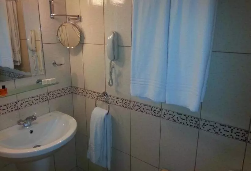 Fotos del hotel Avlonya:  13