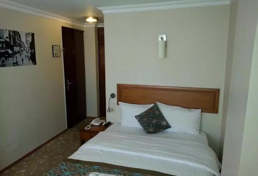 Fotos del hotel Avlonya:  6