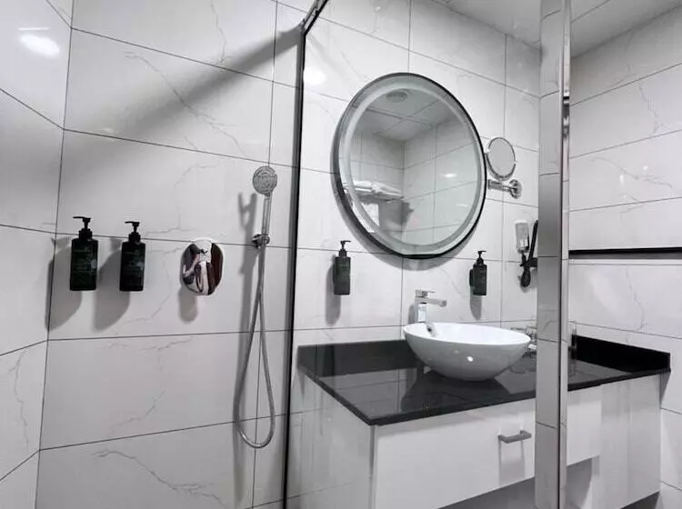 Fotos del hotel Howard Johnson By Wyndham Bur Dubai:  62