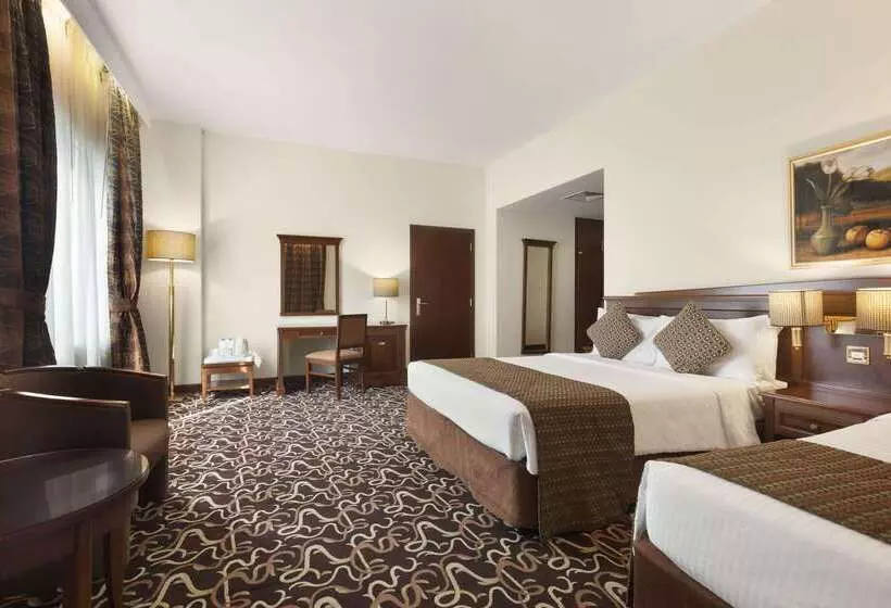 Howard Johnson By Wyndham Bur Dubai