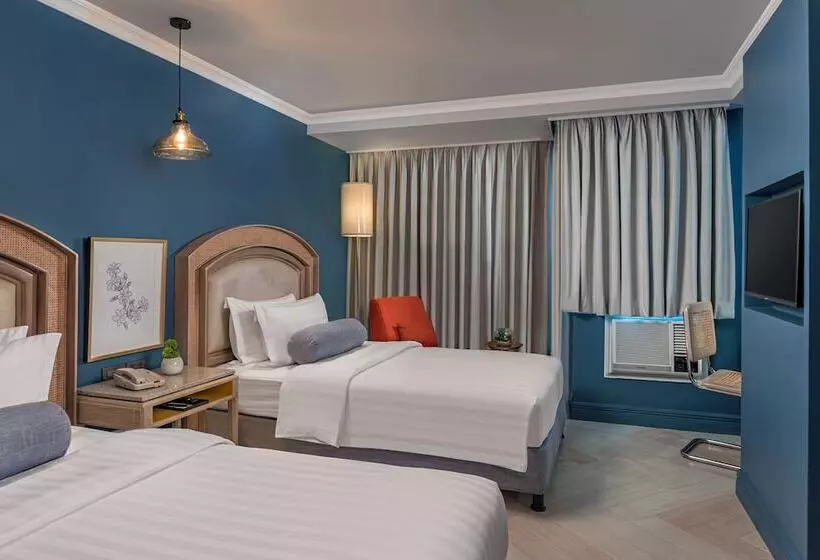 Fotos del hotel Makati Palace:  2