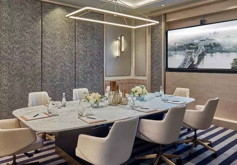 Fotos del hotel Four Seasons  Gresham Palace Budapest:  7