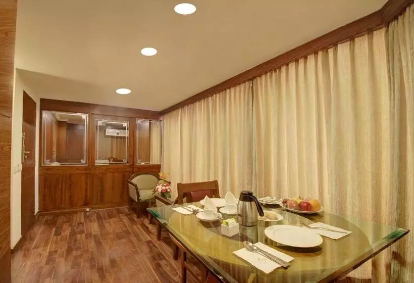 Fotos del hotel Monarch Brigade Road:  2