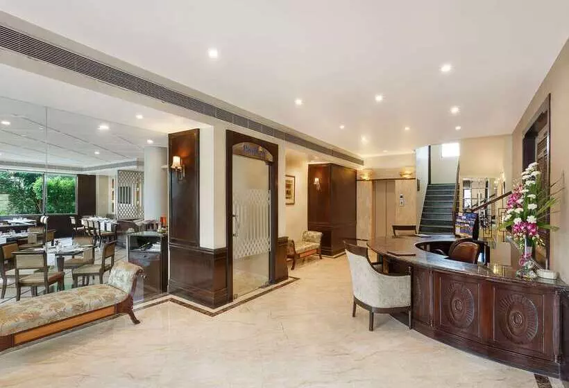 Fotos del hotel La Place Sarovar Portico:  3