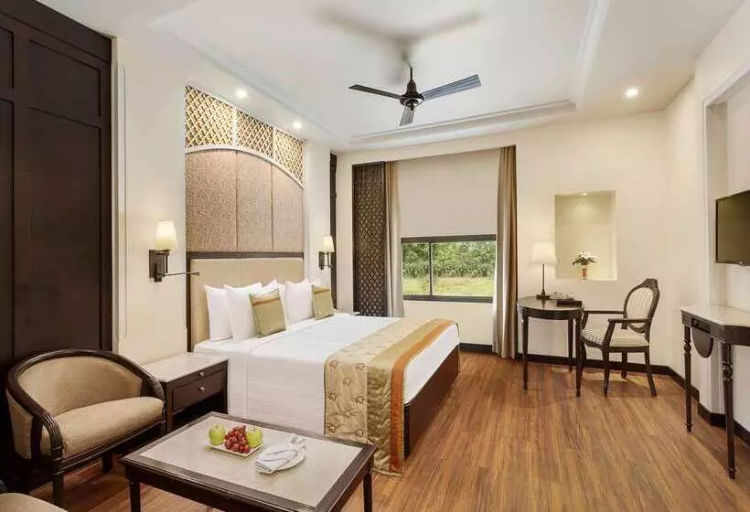 Fotos del hotel La Place Sarovar Portico:  15