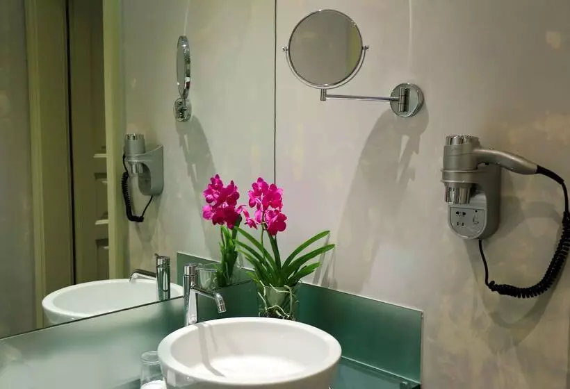 Fotos del hotel Leonardo Prague:  16