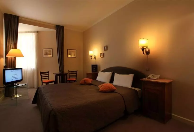 Fotos del hotel Leonardo Prague:  3