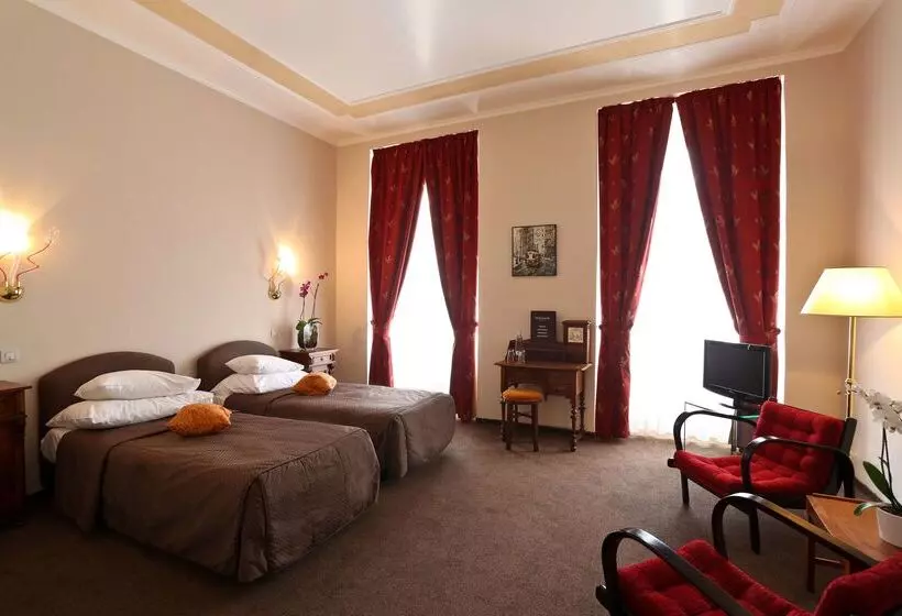 Fotos del hotel Leonardo Prague:  2