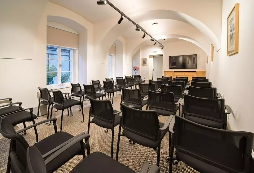 Fotos del hotel Leonardo Prague:  7