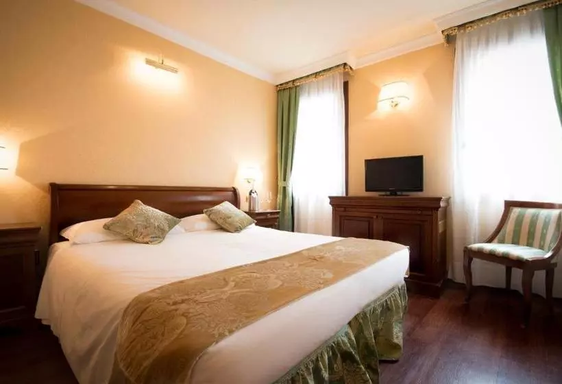 Fotos del hotel Hotel Anastasia:  7