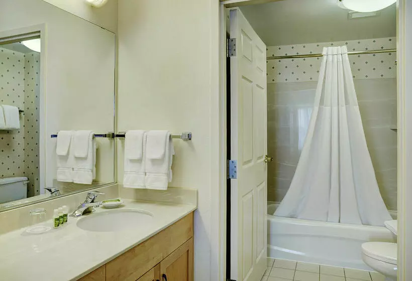 Fotos del hotel Lakeview Signature Inn Calgary Airport:  7