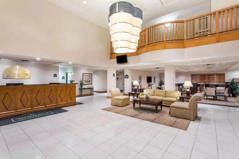 Fotos del hotel Wingate By Wyndham Calgary South:  3