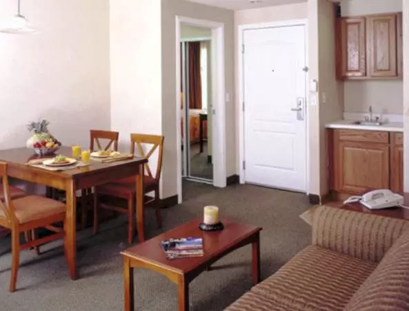 Fotos del hotel Doubletree Suites By Hilton  Saltillo:  8