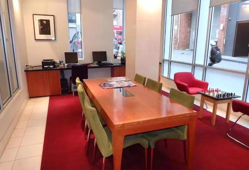 Fotos del hotel City Limits  Apartments:  9