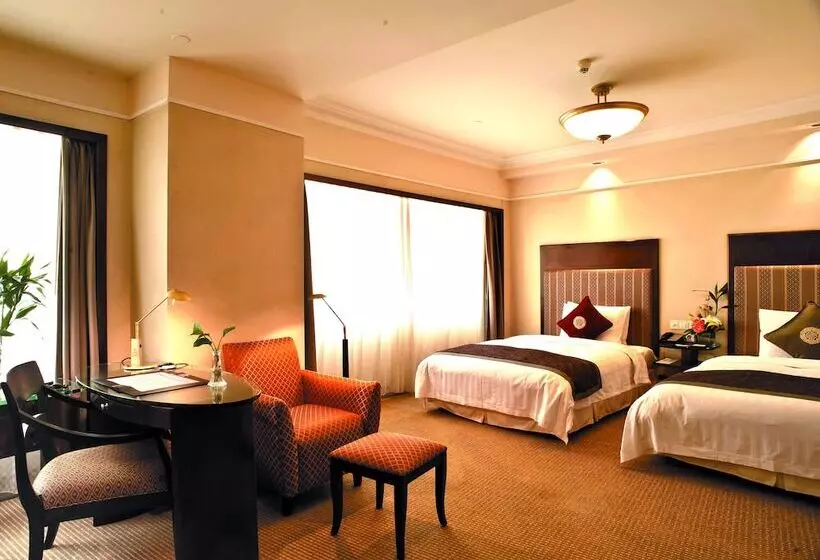 Howard Johnson Ginwa Plaza