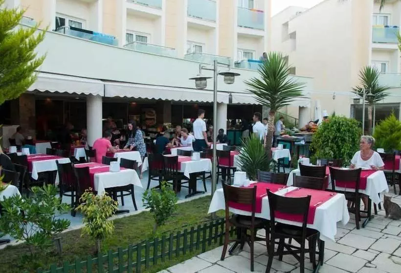 Fotos del hotel Royal Palm Beach Hotel  All Inclusive:  7