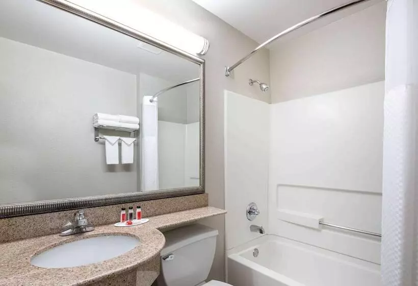 Fotos del hotel Microtel Inn & Suites By Wyndham Atlanta Buckhead Area:  3