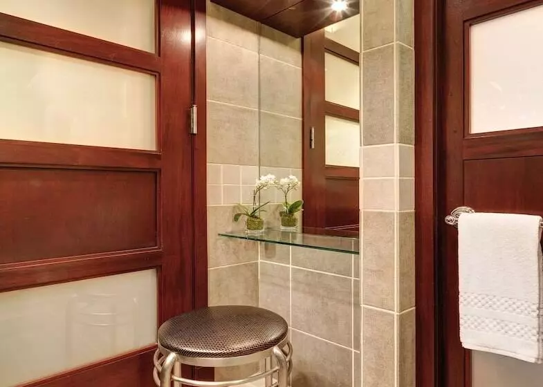 Fotos del hotel Library  By Library  Collection:  21