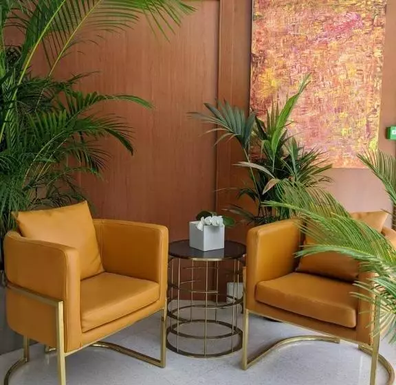 Fotos del hotel Goldstar Apartments & Suites:  3