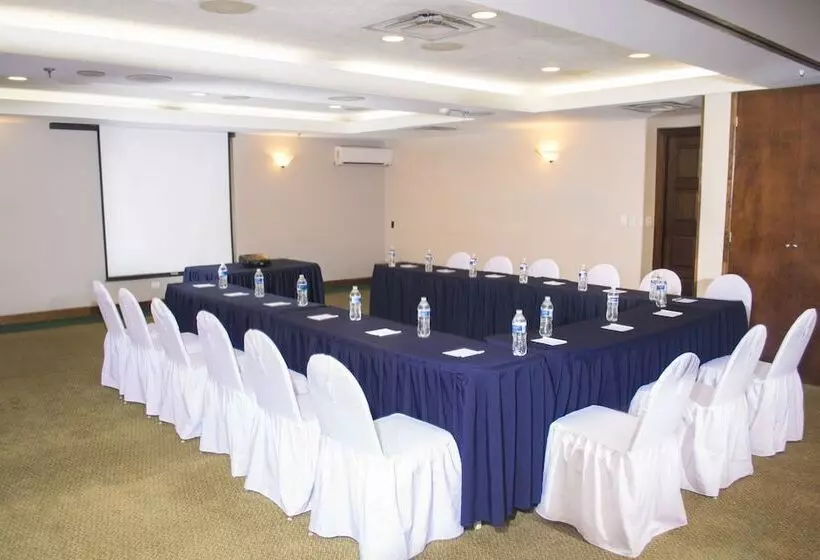 Fotos del hotel Istay Hotel Ciudad Juarez:  12