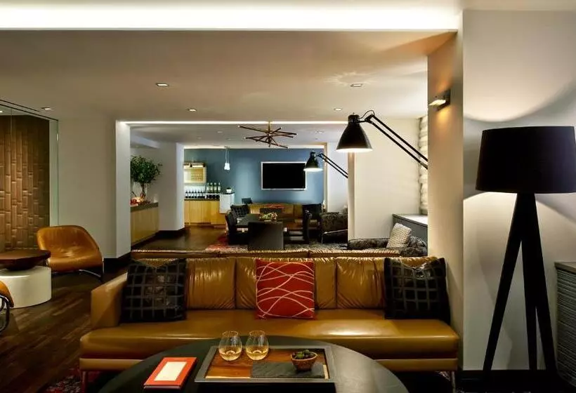 Fotos del hotel Fifty Hotel & Suites By Affinia:  24